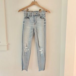 AMERICAN EAGLE SUPER STRETCH SKINNY JEANS